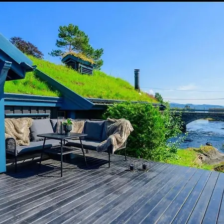 Private Island Amazing Location Chalet Eidsnes