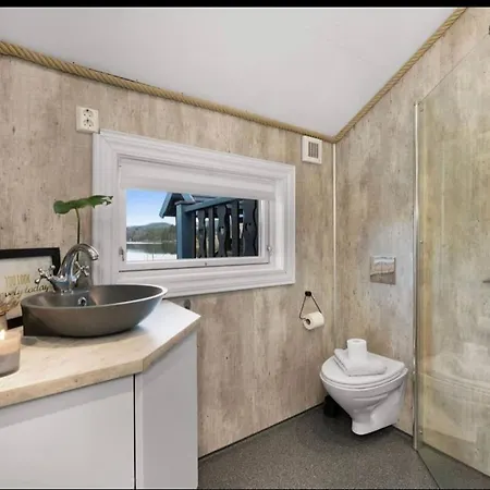 Private Island Amazing Location Chalet Eidsnes